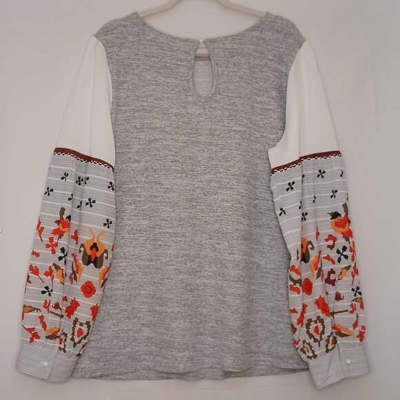 Women's Very Unique Top with Sheer Artsy Sleeves Size 2XL - Picture 2 of 7